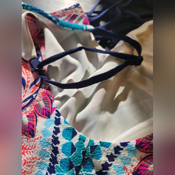 Women's Shell Summer Top - Picture 7 of 7